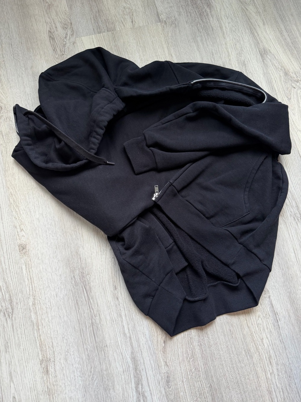 ALO Yoga - Accolade Full Zip Hoodie / Jacket in Black - Women’s - size XS - Picture 4 of 5
